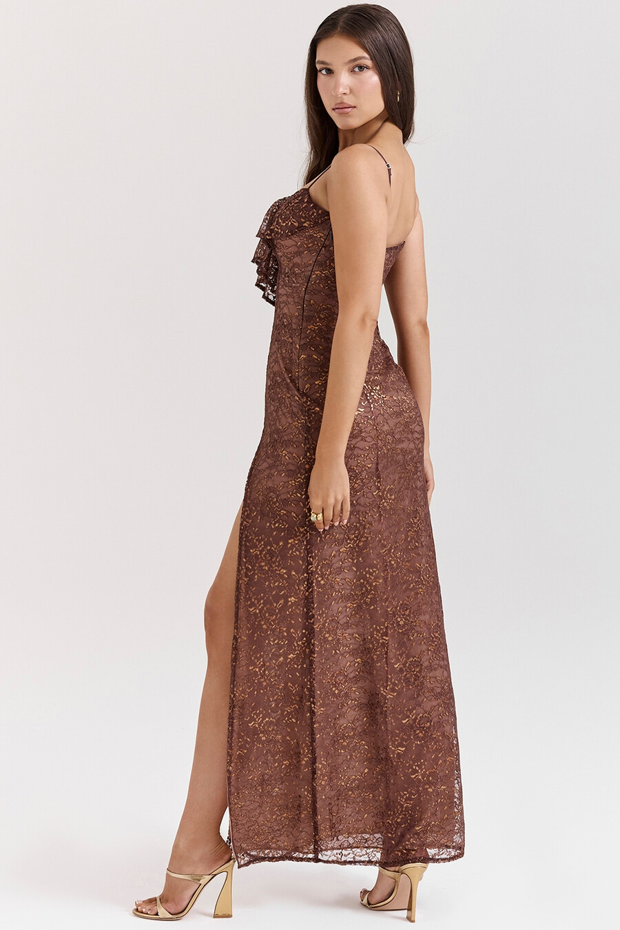 espressofarbenes maxikleid aus spitze