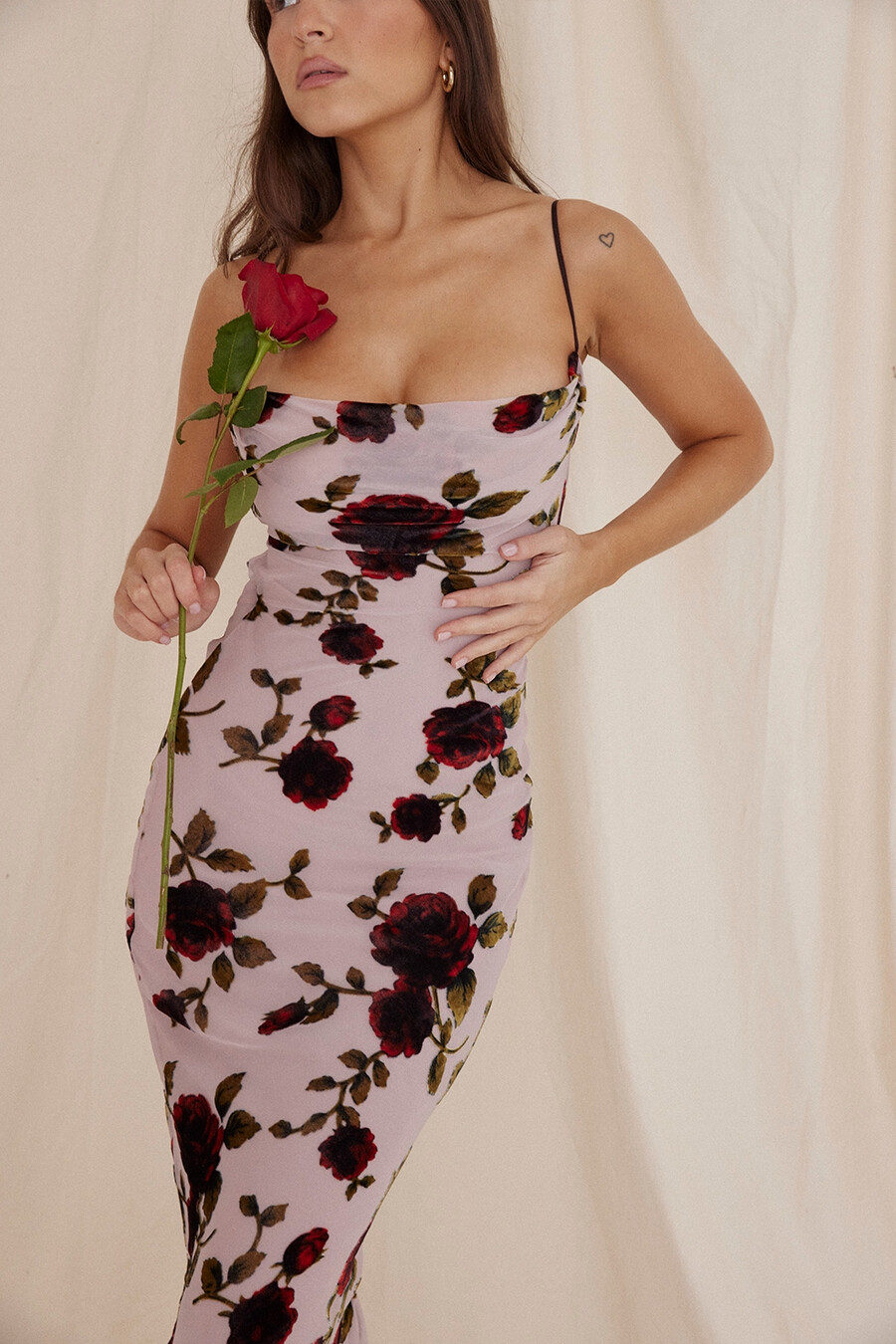 rosa devore maxikleid