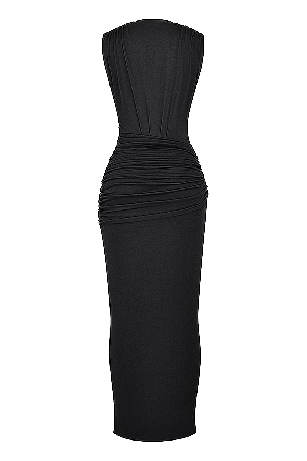 schwarzes maxikleid mit tiefem ausschnitt