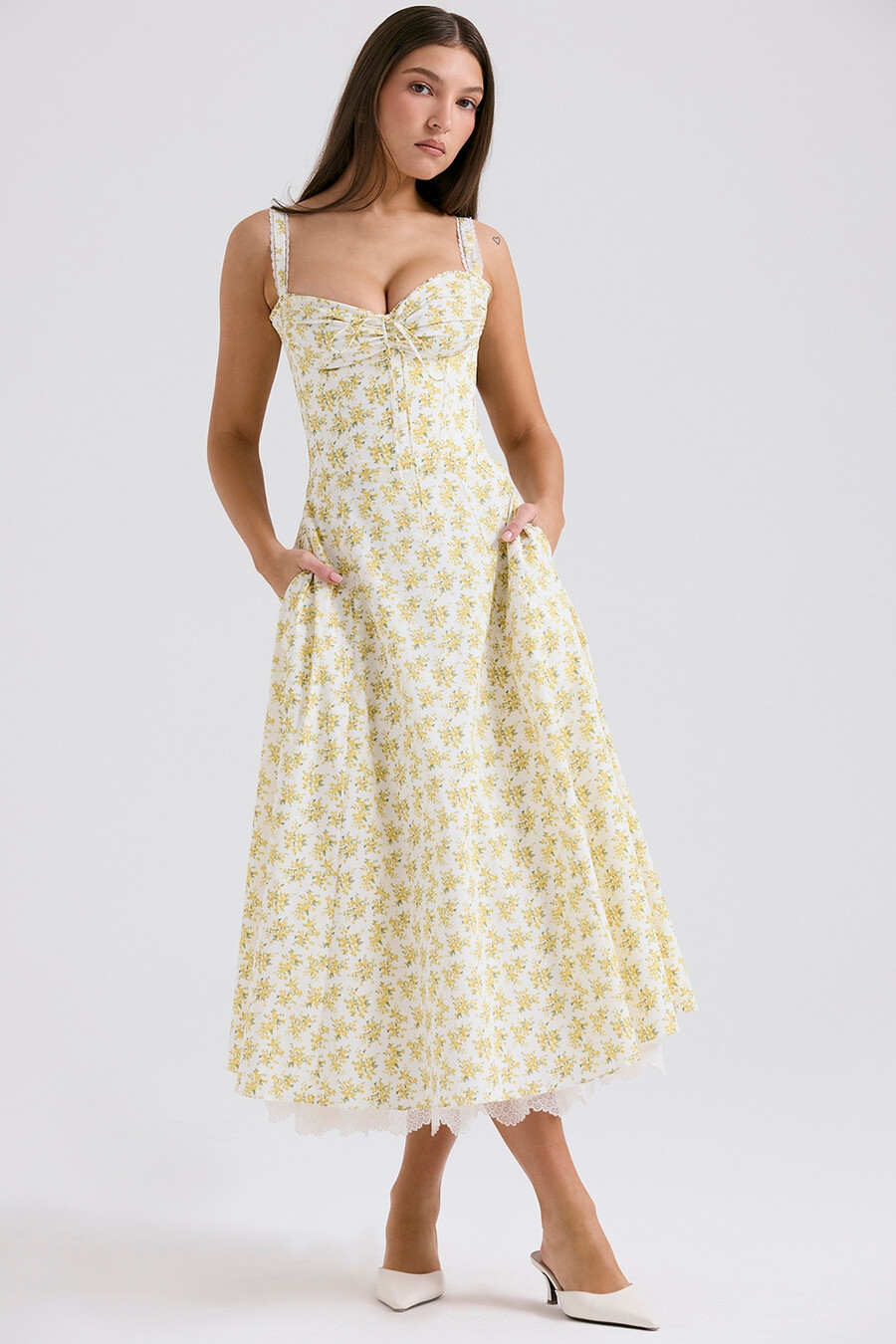 weißes bustierkleid aus baumwolle mit vintage-blumenmuster