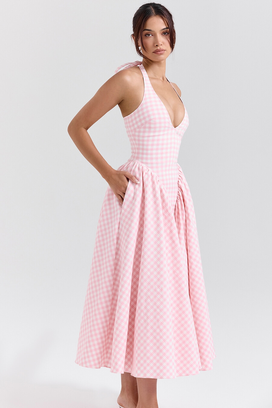 erdbeer-shortcake-gingham-halter-midikleid