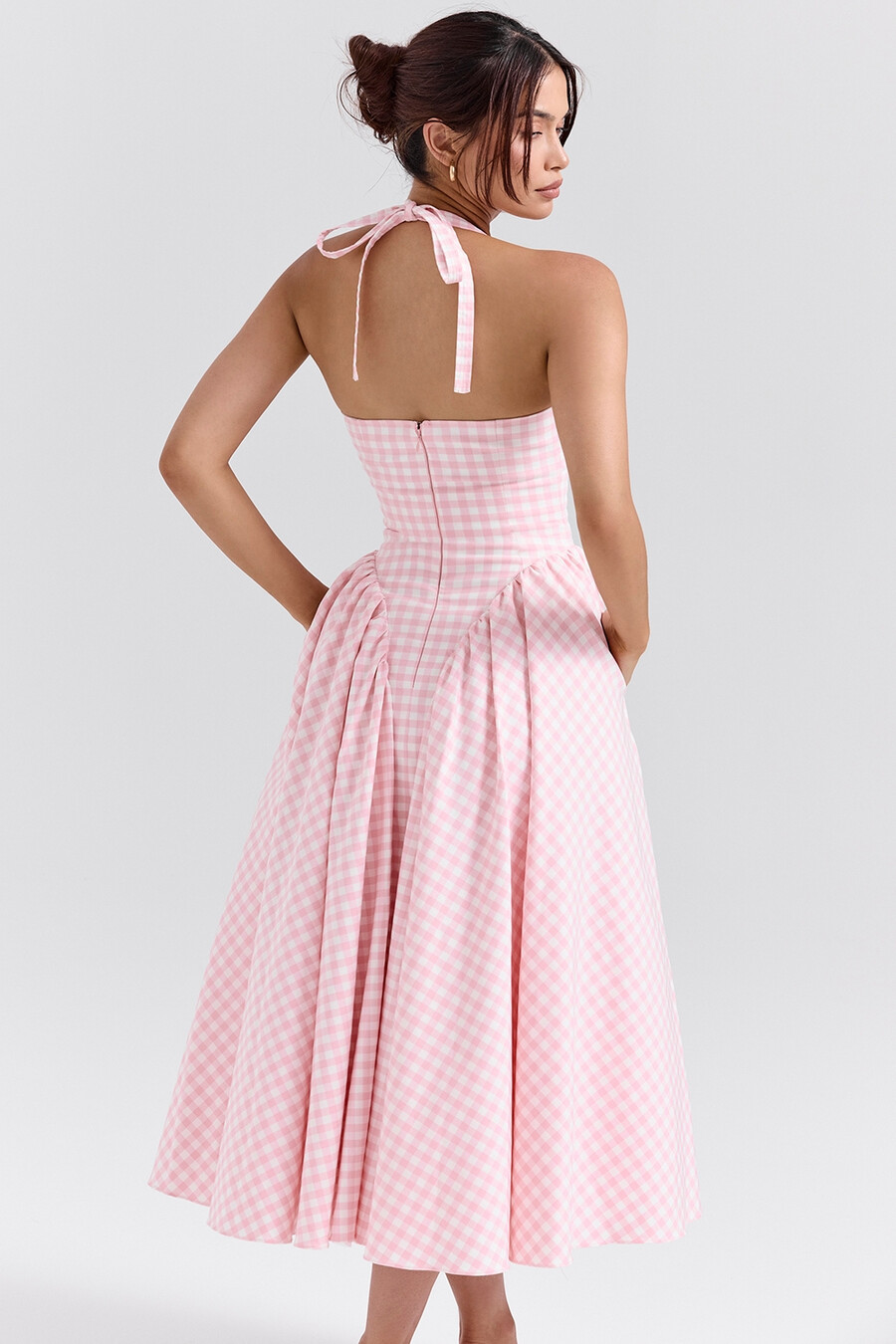 erdbeer-shortcake-gingham-halter-midikleid