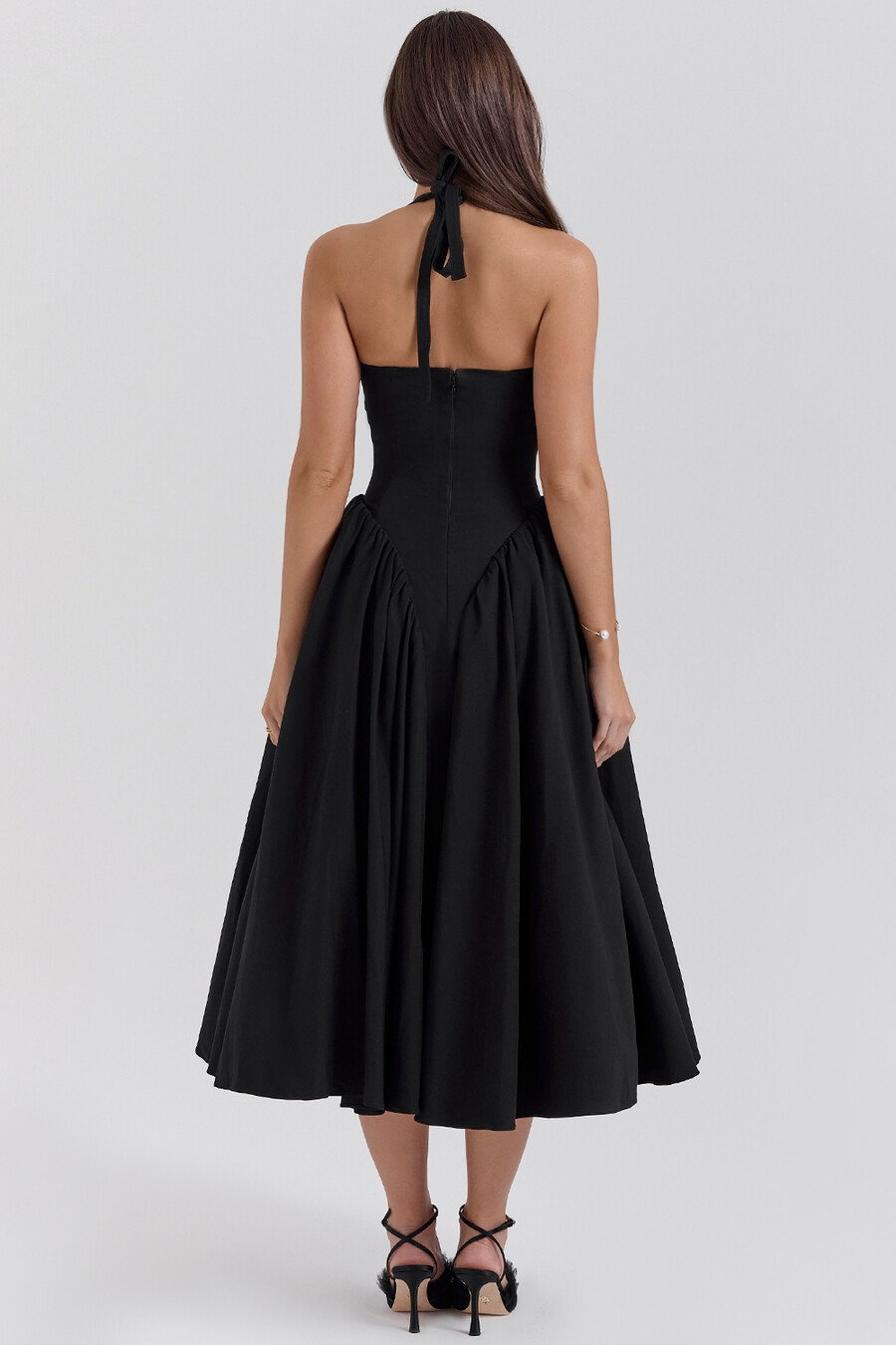 schwarzes neckholder-midikleid aus twill