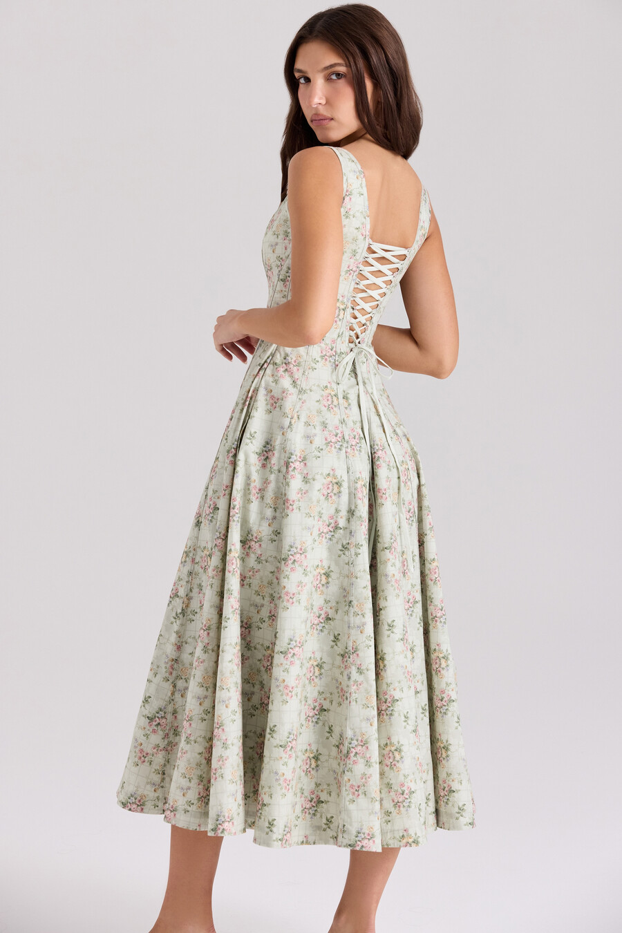 midikleid aus baumwolle mit salbei-blumenmuster