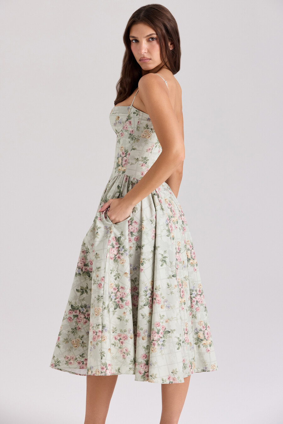 midikleid aus baumwolle mit salbei-blumenmuster