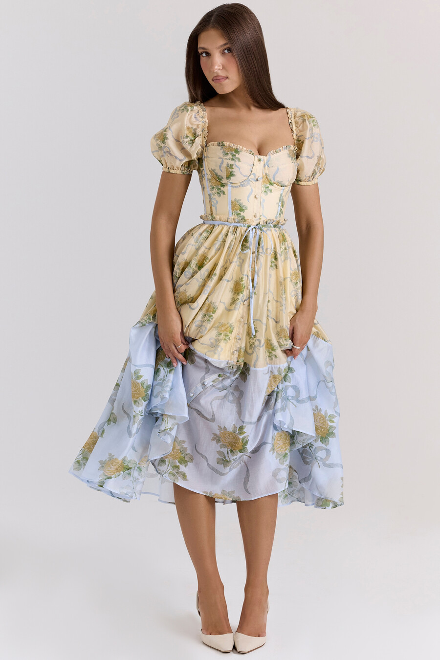 zitronengelbes chiffon-midikleid im vintage-rosen-stil