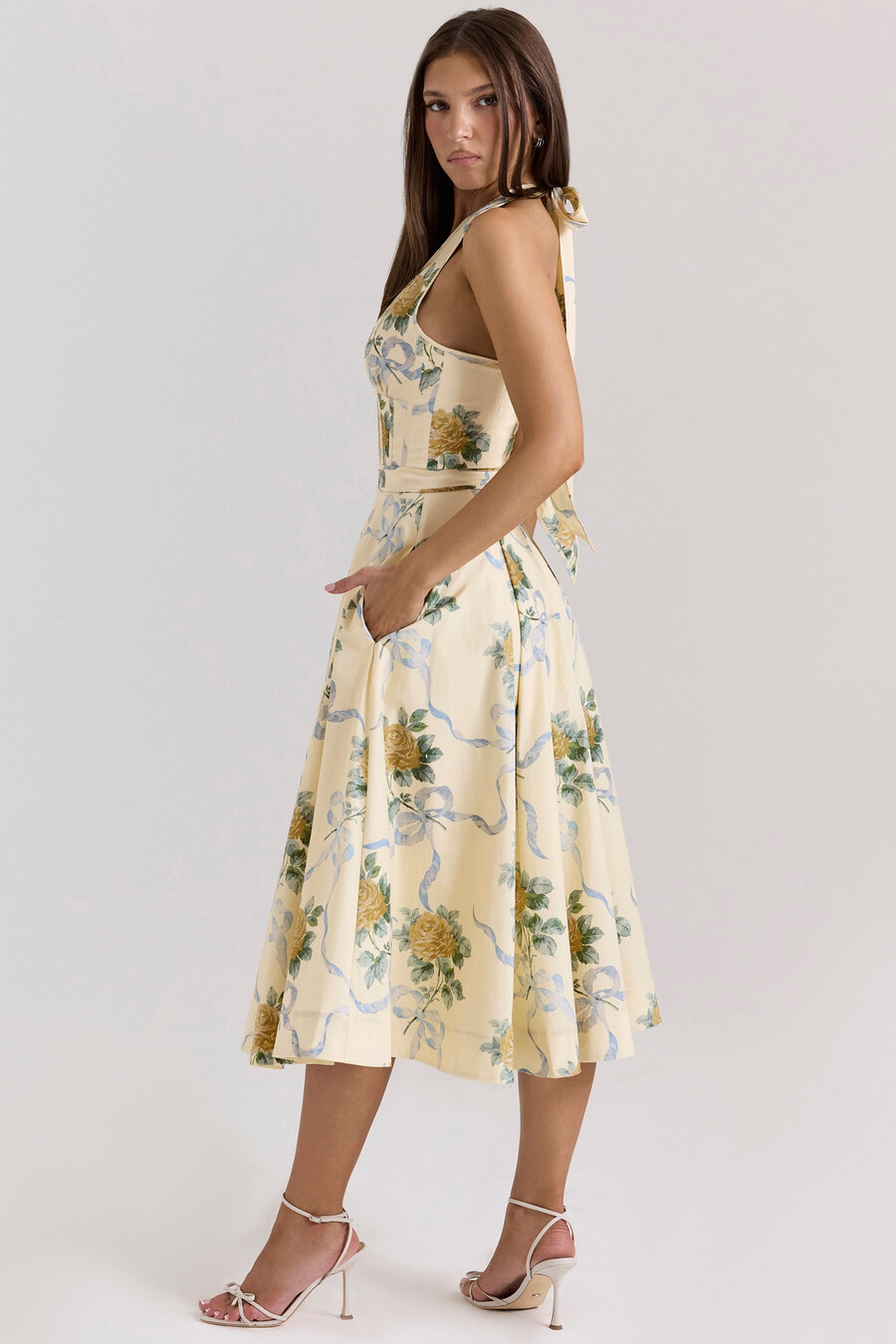 zitronengelbes ärmelloses midi-sommerkleid aus stretch-baumwolle mit bändern