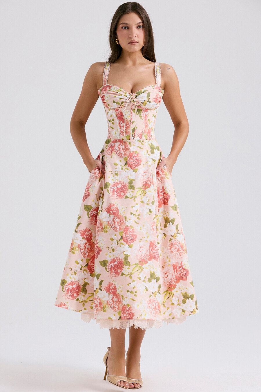 sommerkleid aus baumwolle mit rosa pfingstrosenmuster und bustier-design