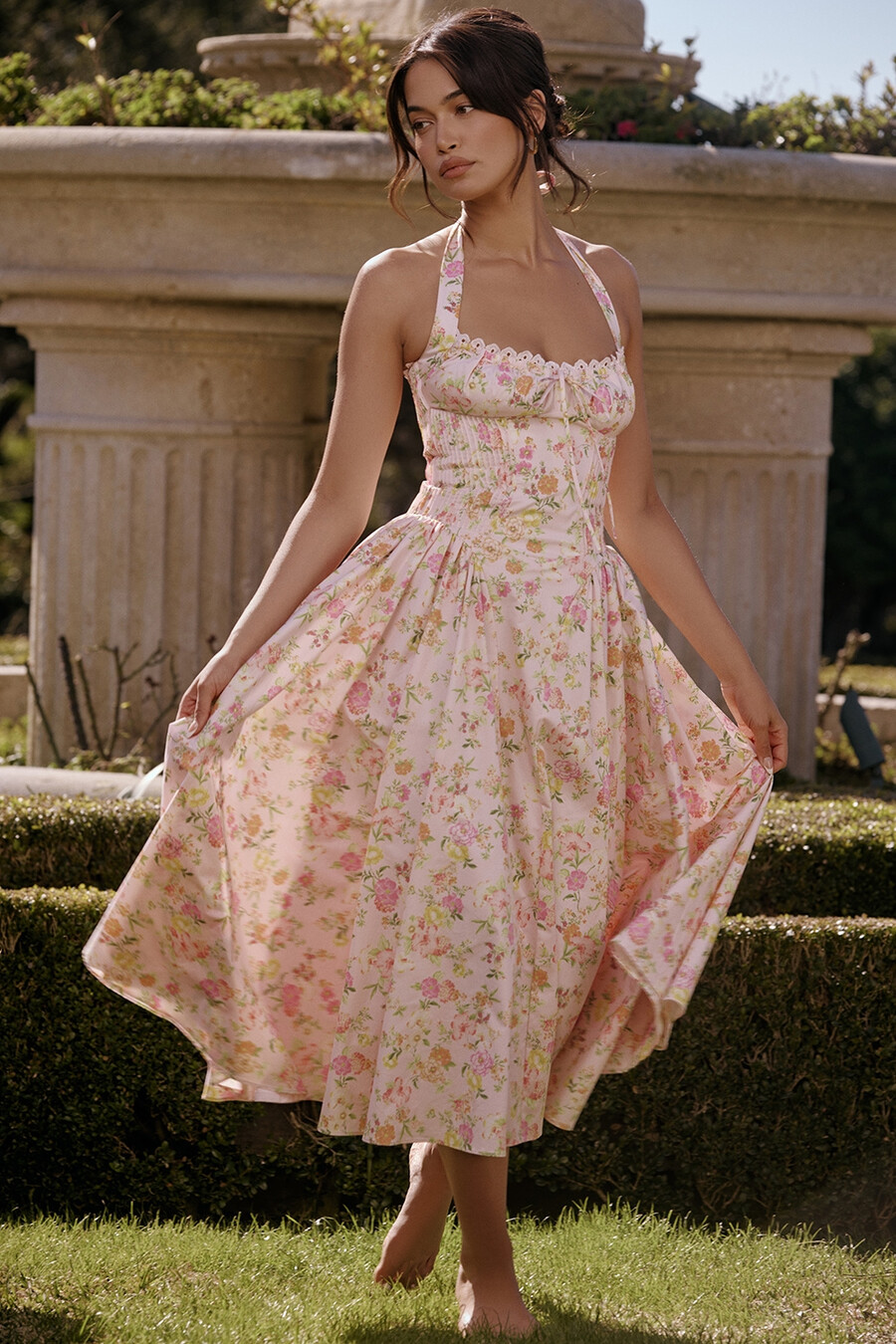 rosa wiesenmuster baumwoll-halterkleid midi-sommerkleid