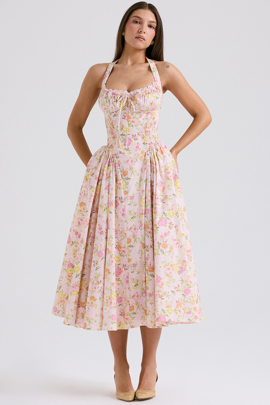 rosa wiesenmuster baumwoll-halterkleid midi-sommerkleid