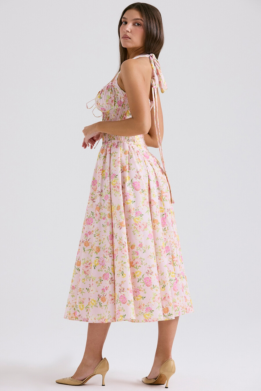 rosa wiesenmuster baumwoll-halterkleid midi-sommerkleid