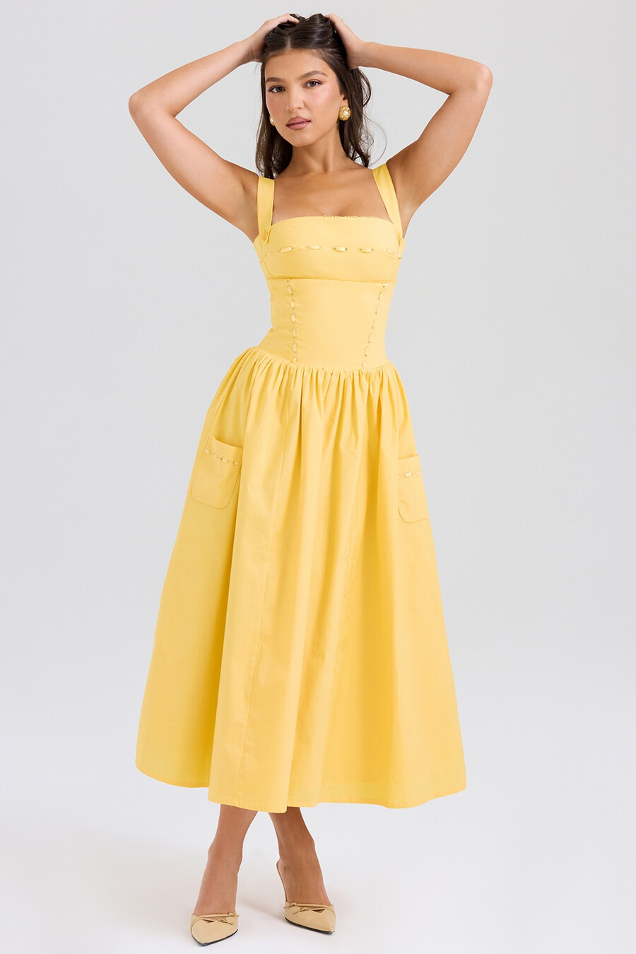 aprikosenfarbenes baumwoll-midikleid