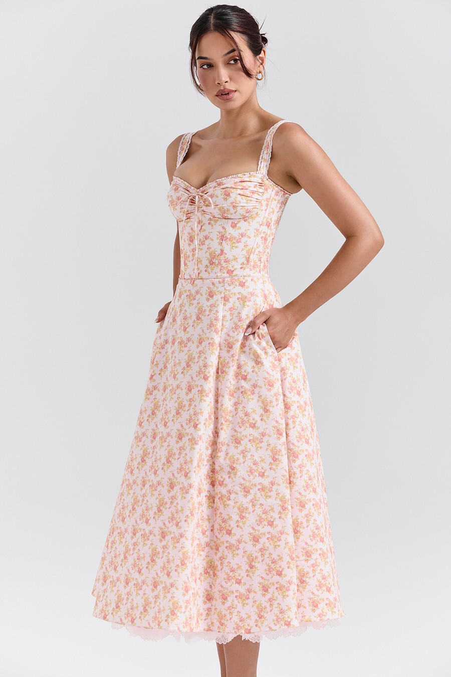 sommerkleid aus baumwolle mit pfirsich-mohn-print und bustier