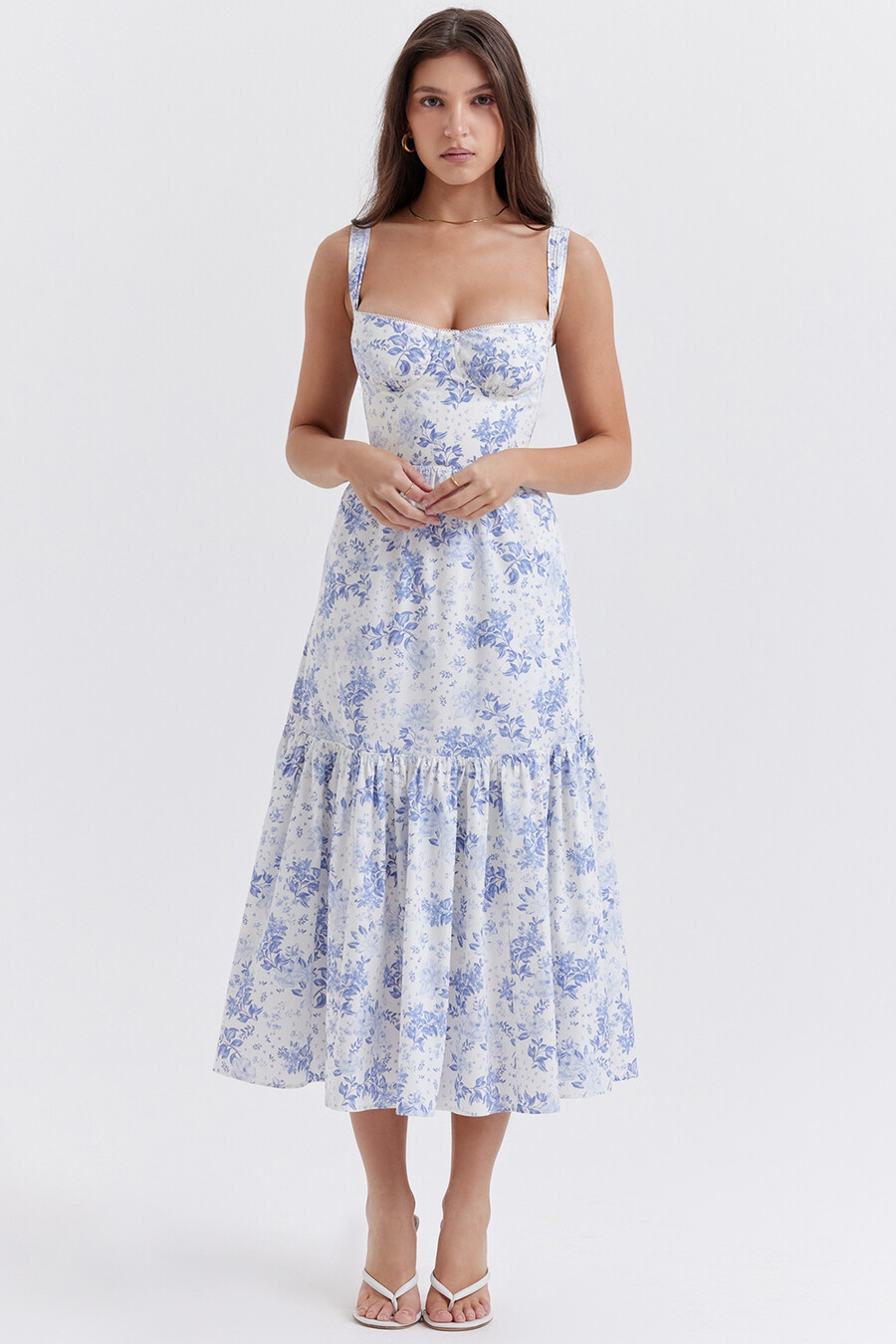 blau gemustertes midi-sommerkleid