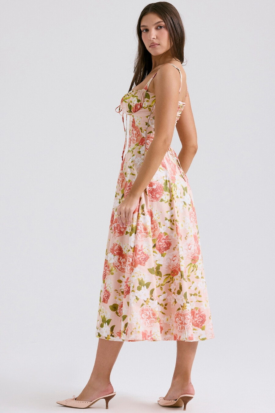 sommerkleid aus baumwolle mit rosa pfingstrosenmuster und bustier-design