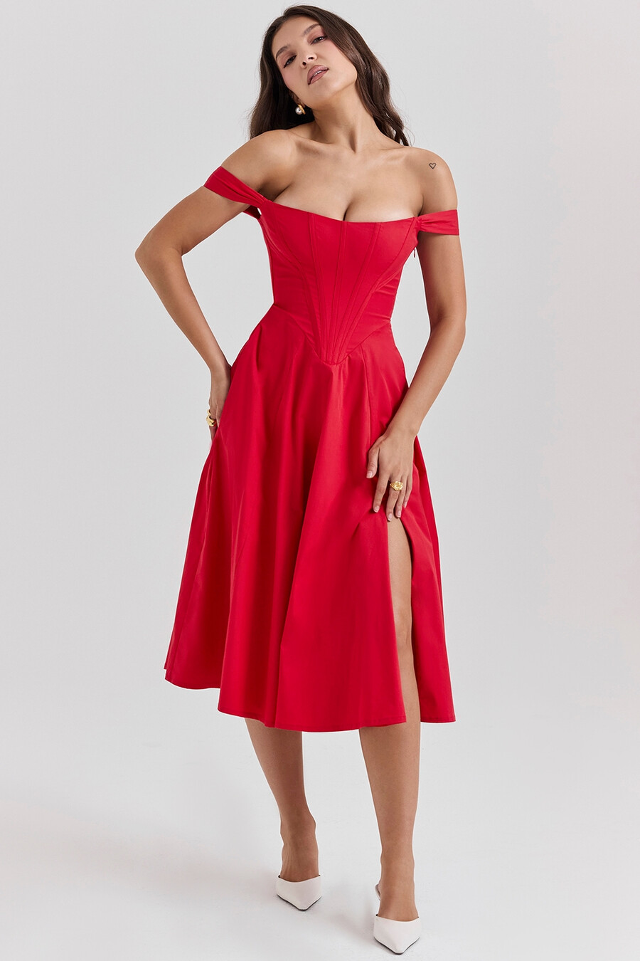 scharlachrotes midi-sommerkleid