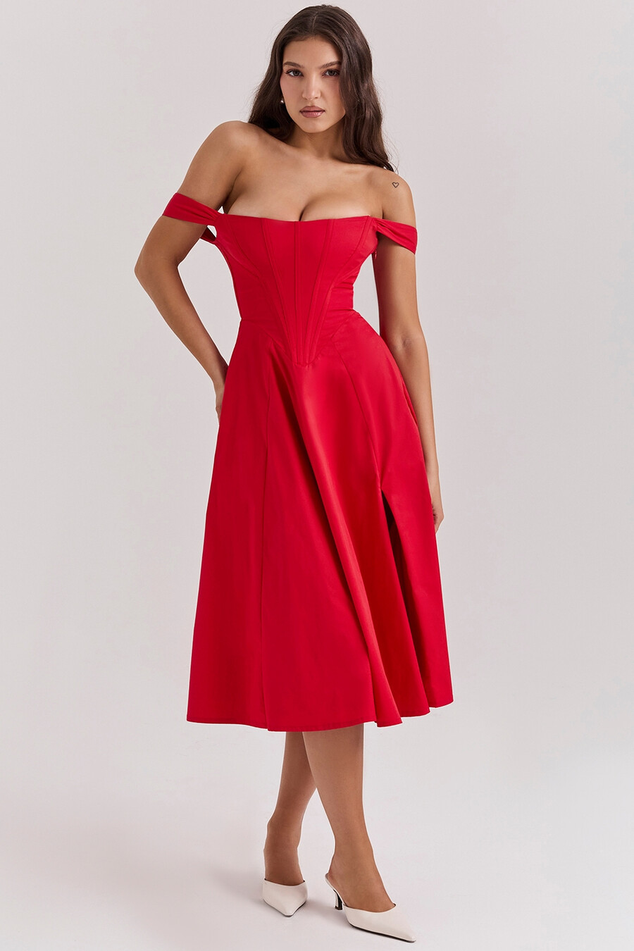 scharlachrotes midi-sommerkleid