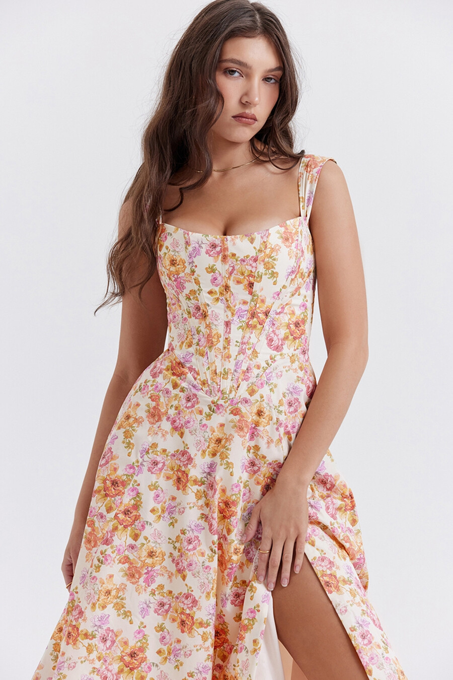 elfenbeinfarbenes geblümtes midi-sommerkleid