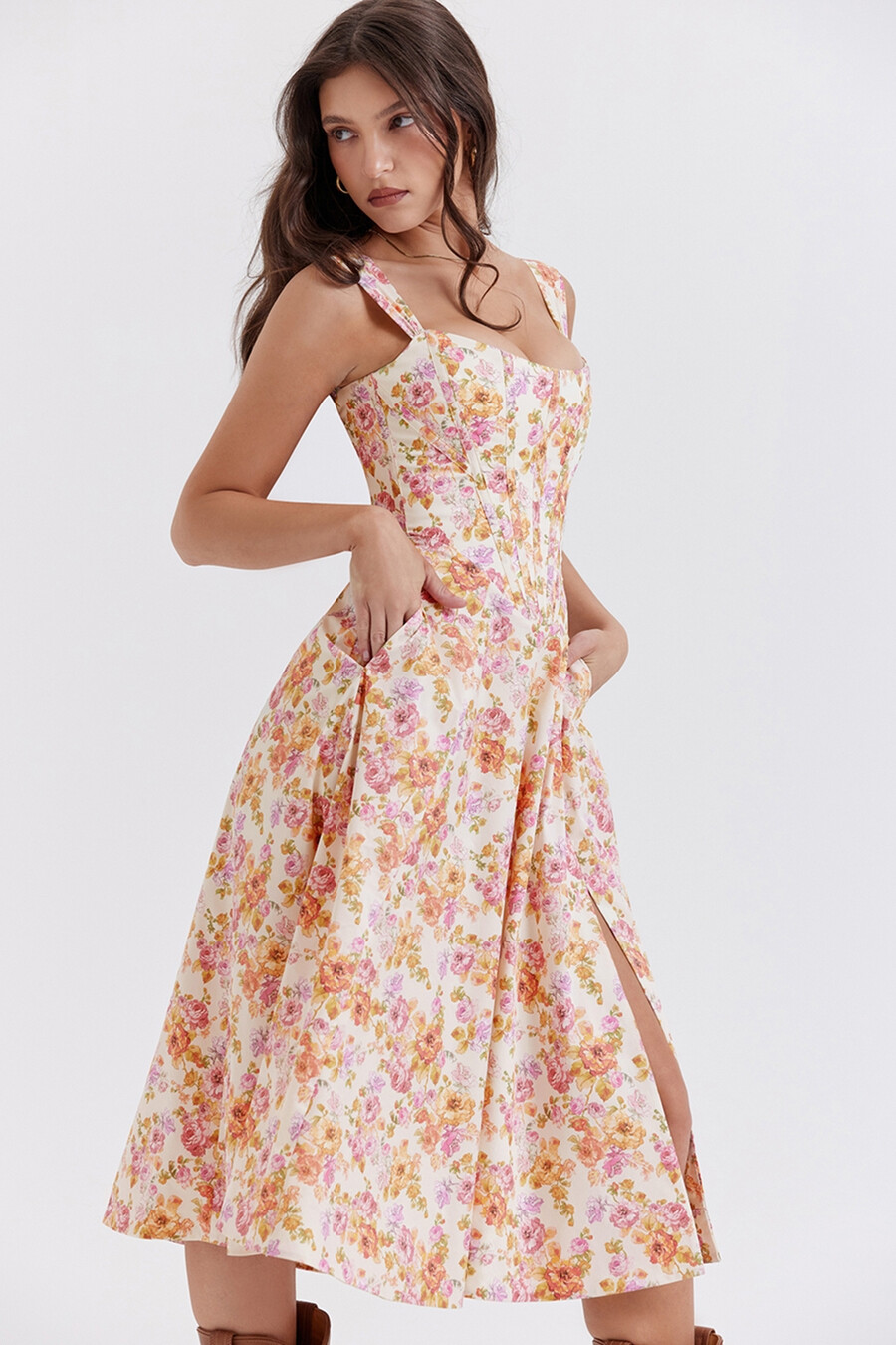 elfenbeinfarbenes geblümtes midi-sommerkleid