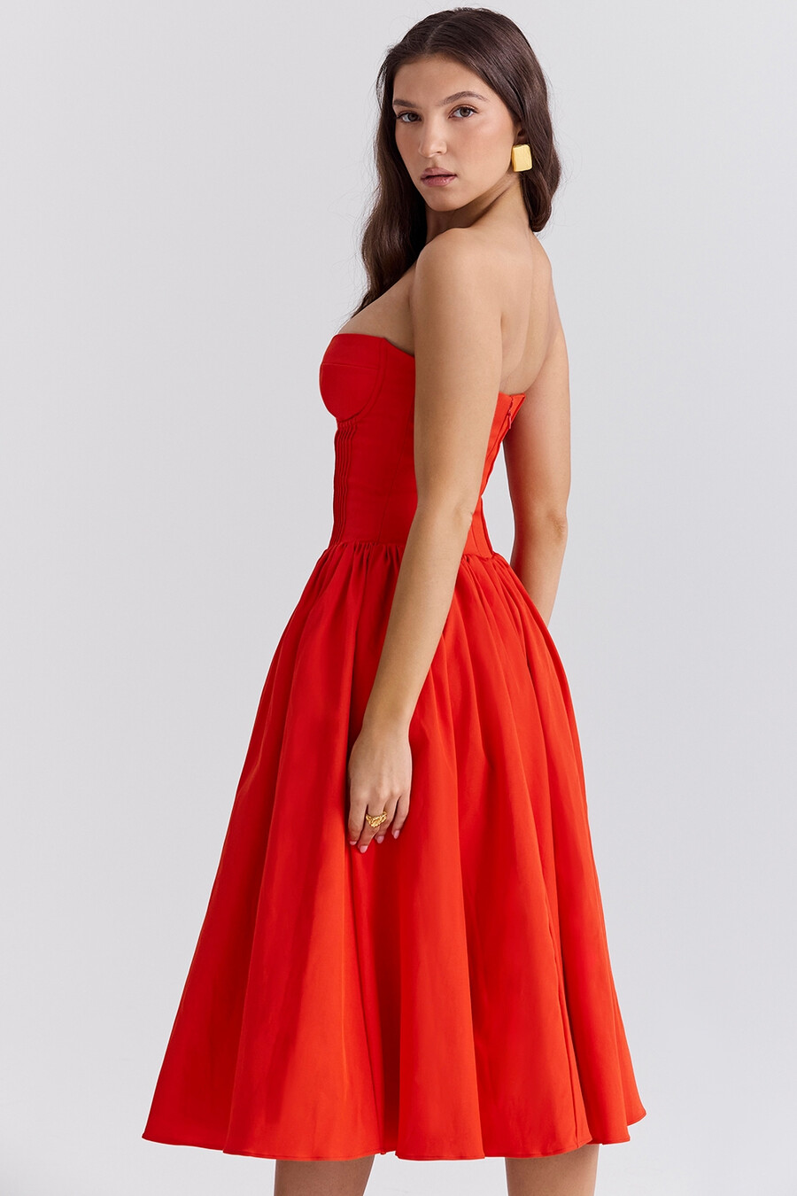 italienisches tomatenfarbenes trägerloses midi-sommerkleid