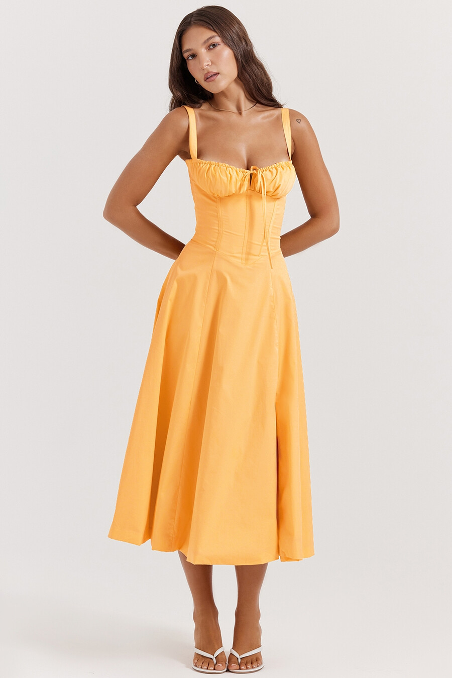 mandarinenfarbenes bustier-sommerkleid