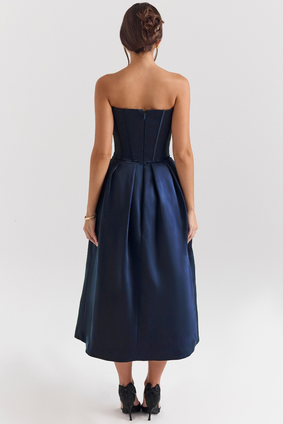 mitternachtsblaues trägerloses midikleid mit abnehmbarer schleife