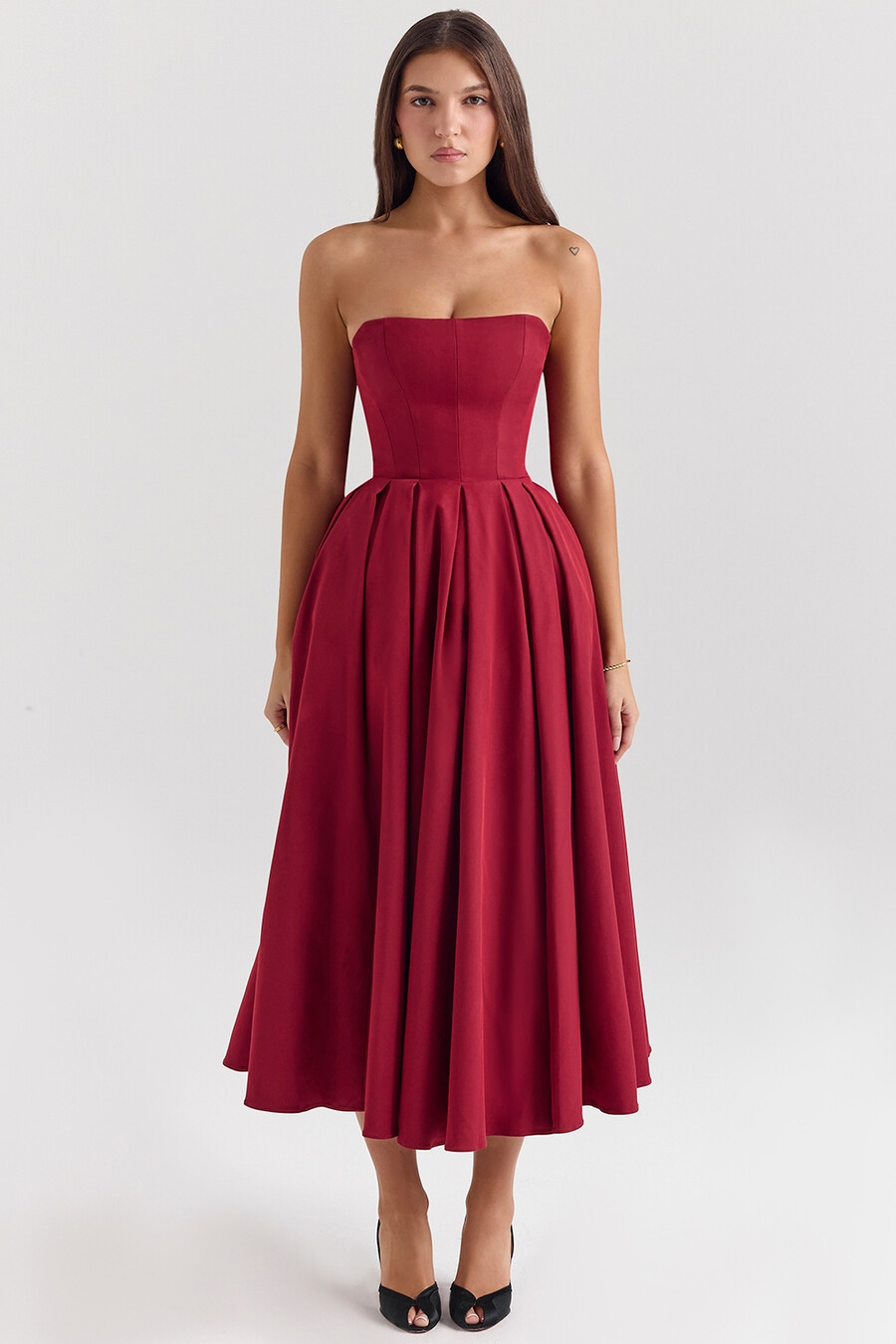 beerenfarbenes trägerloses midikleid mit abnehmbarer schleife