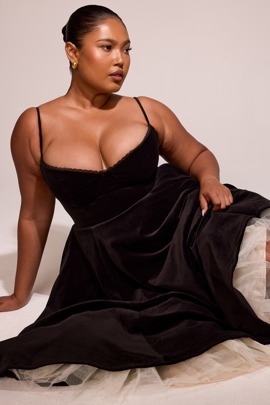 schwarzes samt-tüll-midikleid bolero