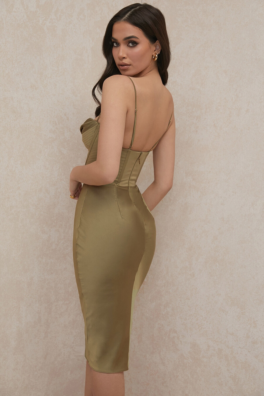 olivgrünes korsett-unterkleid