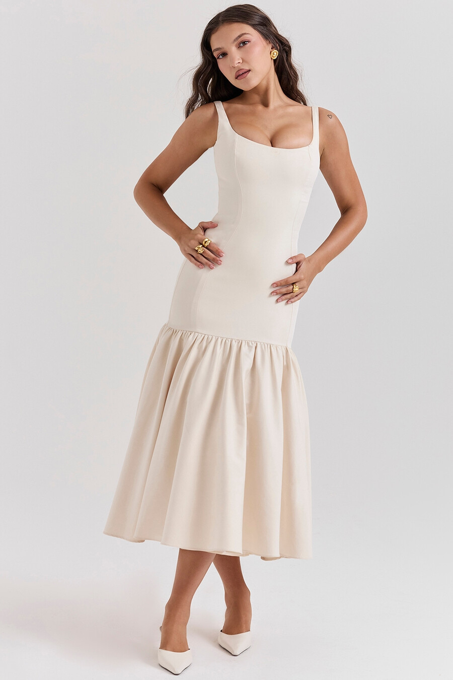 vintage-creme-midikleid mit tiefer taille