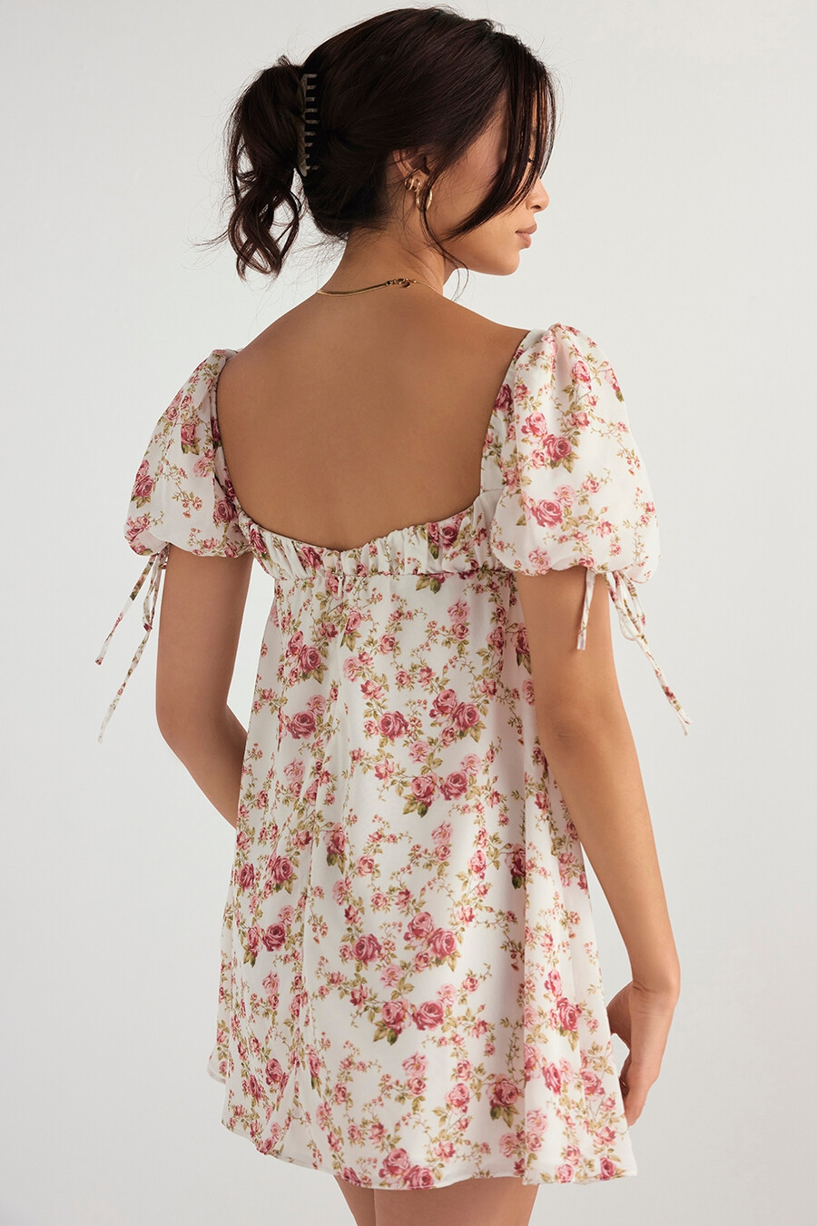 minikleid mit rosenmuster