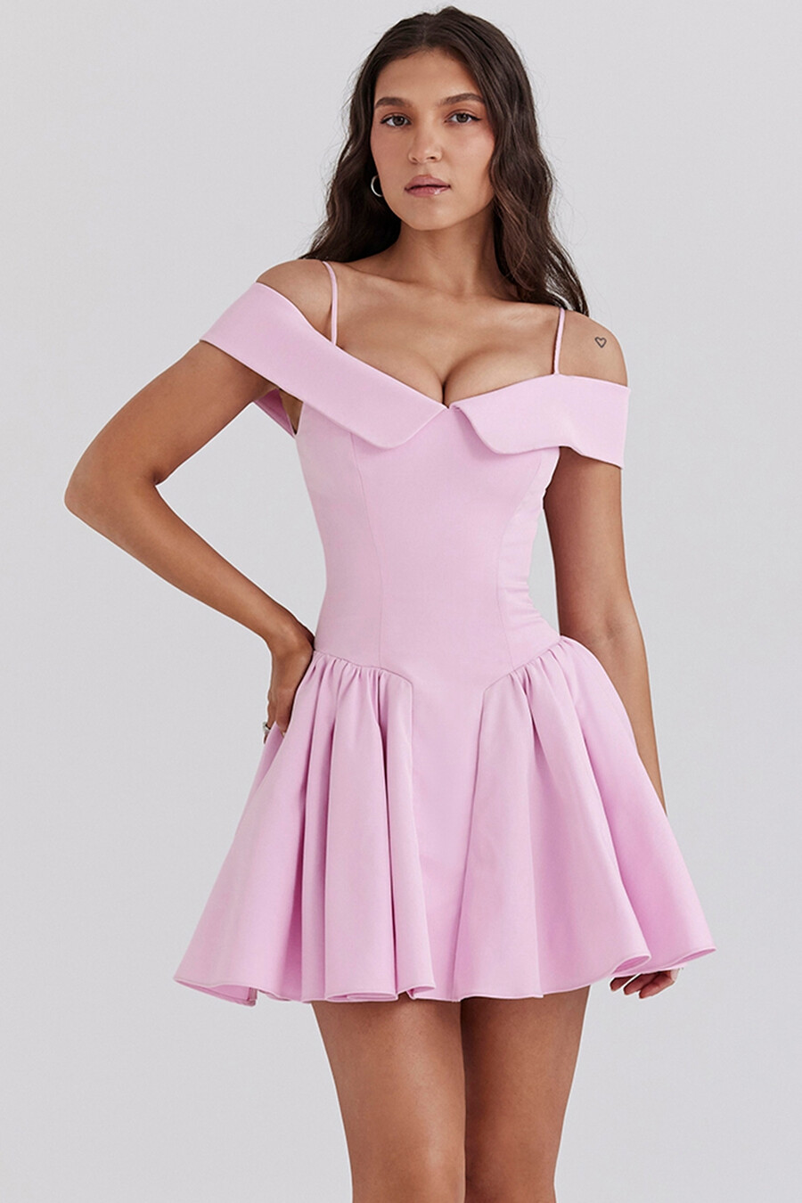 minikleid aus baumwoll-twill mit schulterfreiem oberteil