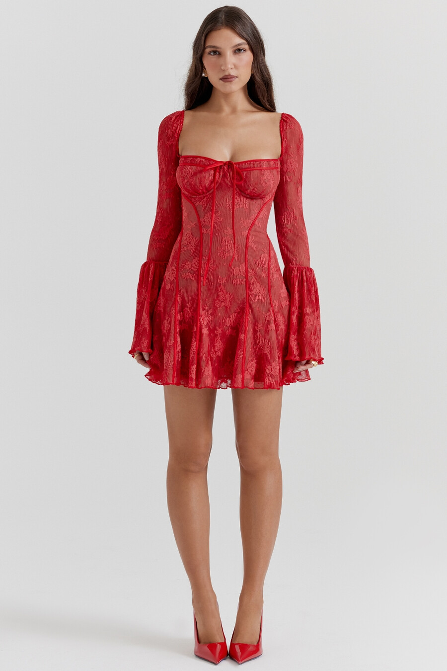 scharlachrotes spitzenkorsettkleid
