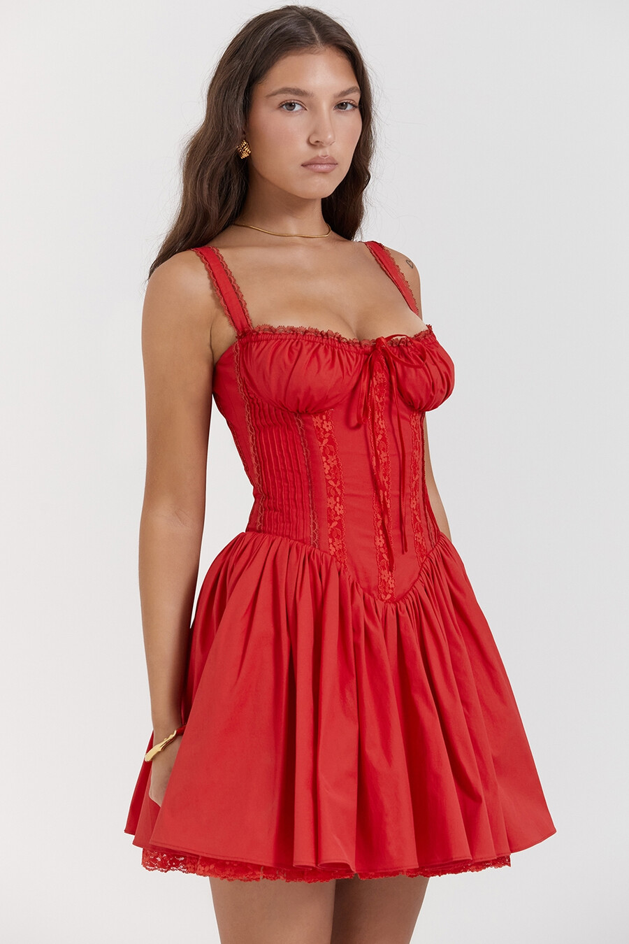 kirschfarbenes korsett-minikleid