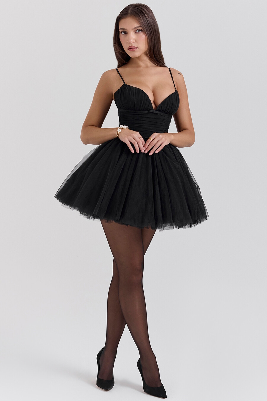 schwarzes tüll-minikleid
