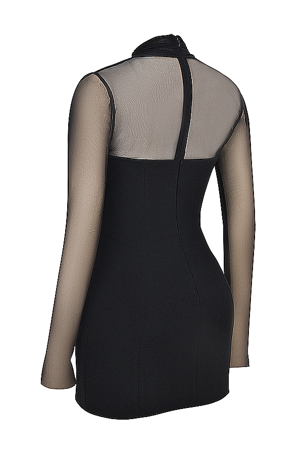 schwarzes minikleid mit tiefem ausschnitt