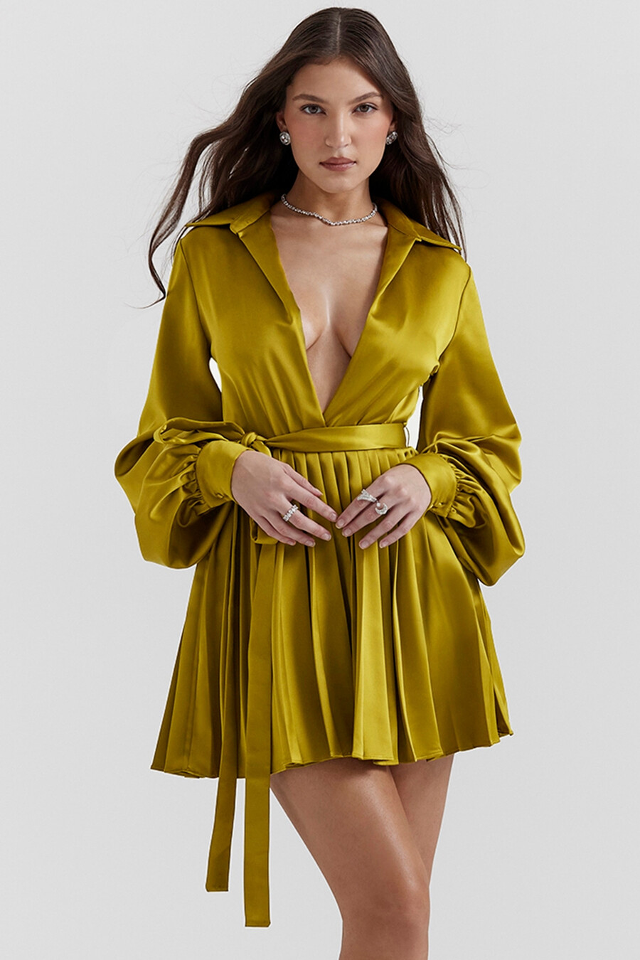 chartreuse faltenhemdkleid