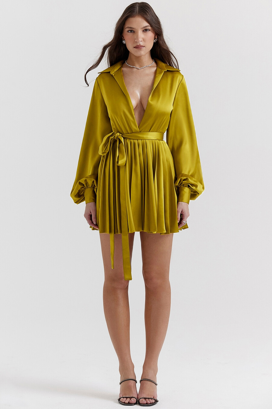 chartreuse faltenhemdkleid