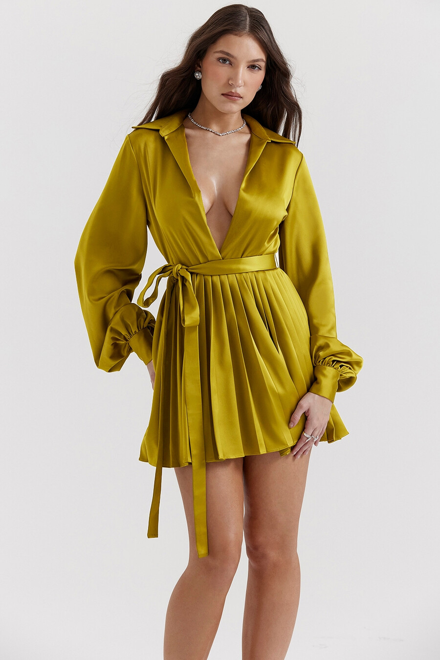 chartreuse faltenhemdkleid