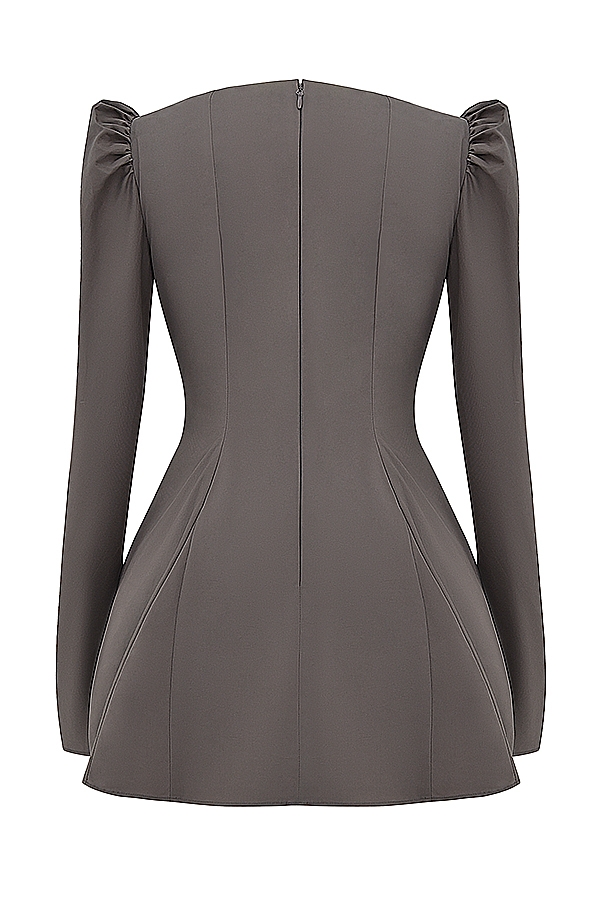 mokkafarbenes minikleid mit langen Ärmeln