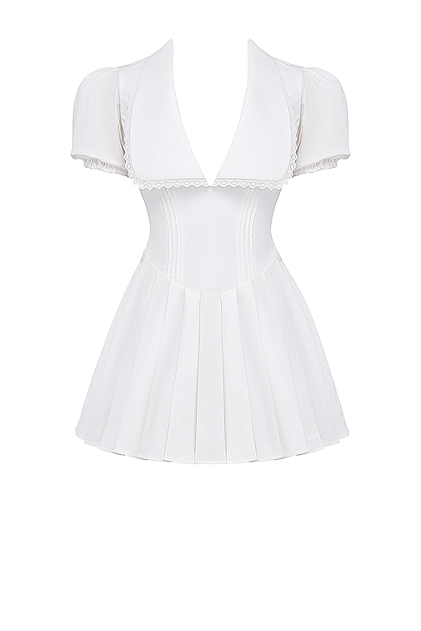 weißes plissiertes minikleid