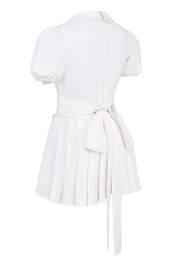 weißes plissiertes minikleid