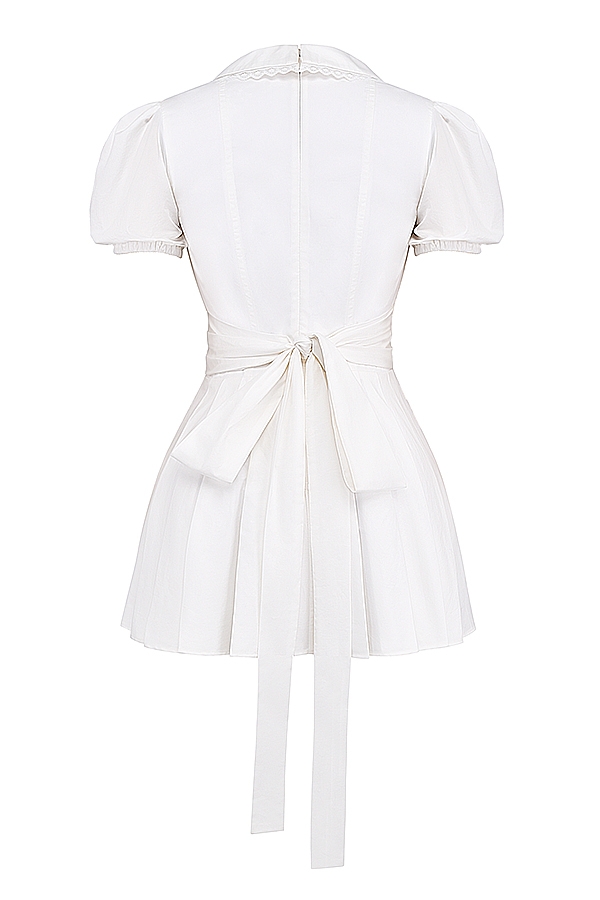 weißes plissiertes minikleid