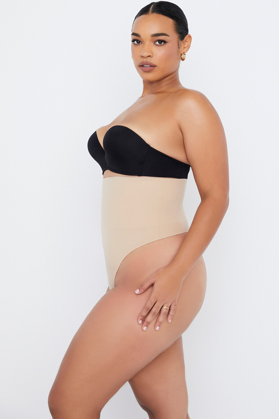 formender high-waist-tanga mandel