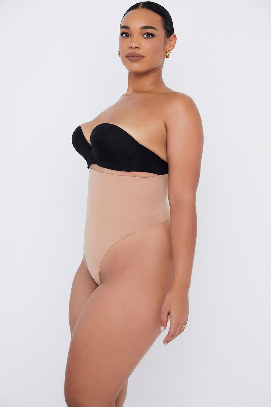 formender high-waist-tanga café au lait