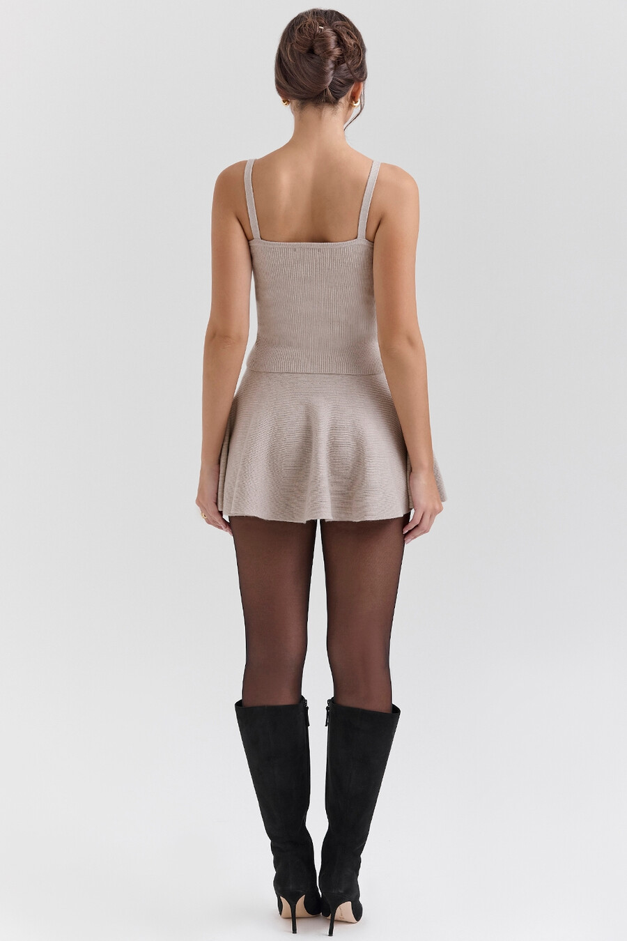minirock aus wolle und kaschmir mit rippstrick und volant in beige