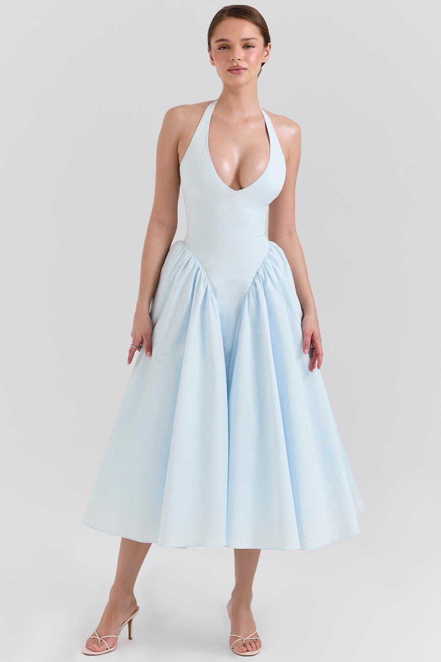 hellblaues midi-sommerkleid aus baumwolltwill mit neckholder