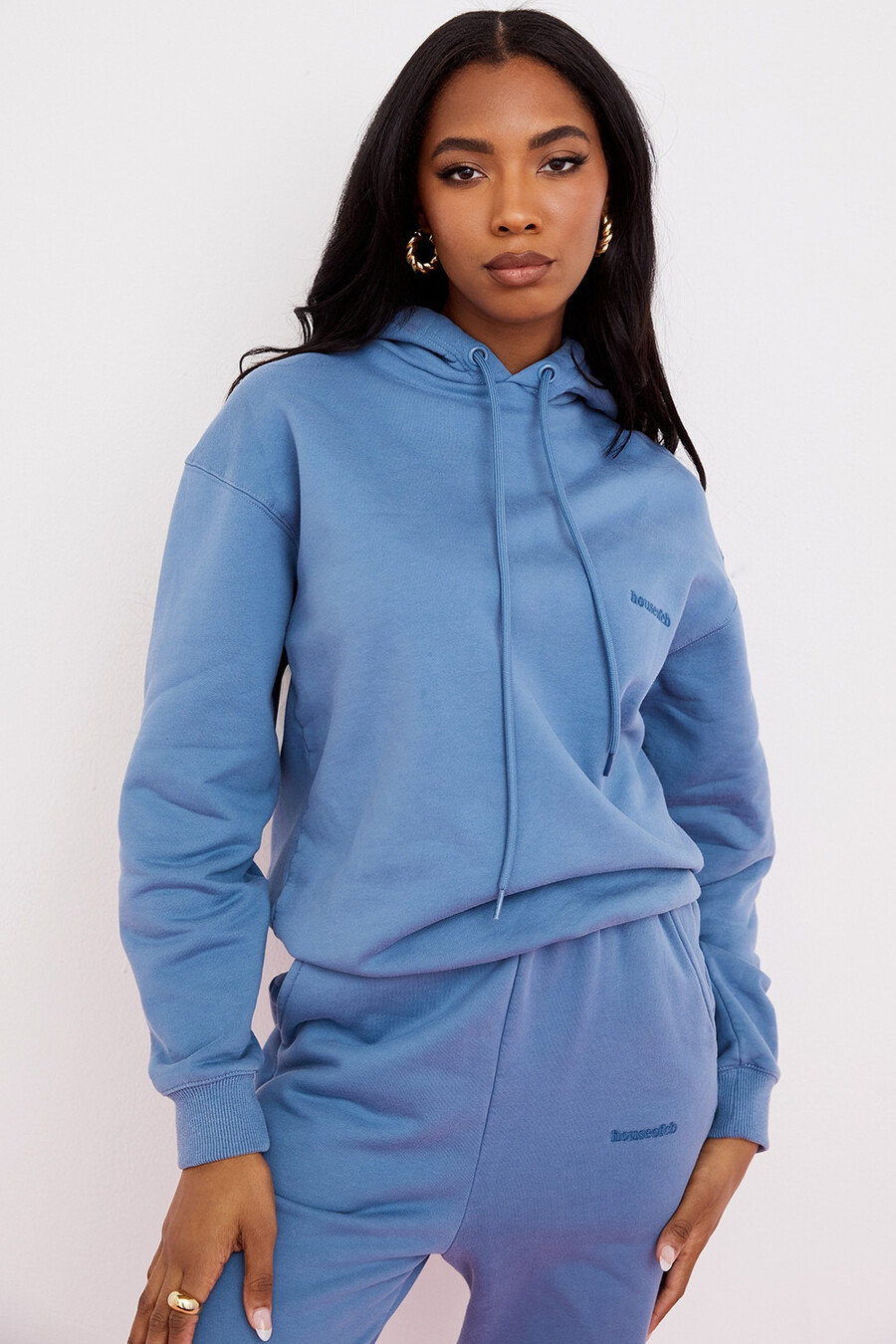 azurblauer oversize-hoodie
