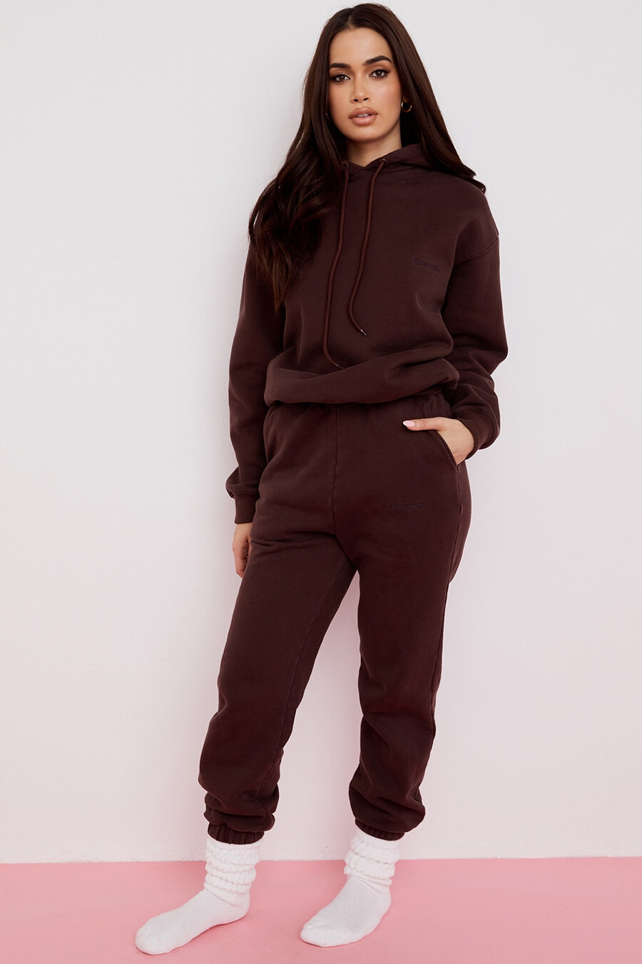 schokoladenbraune fleece-jogginghose