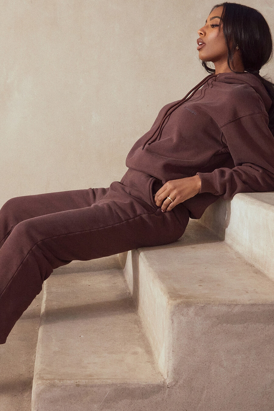 schokoladenbraune fleece-jogginghose